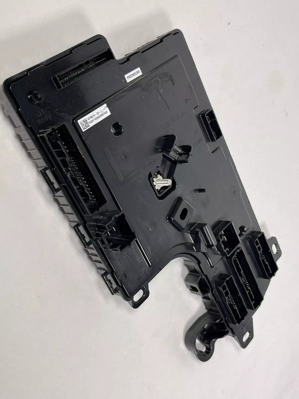 ⭕ 17-20 Tesla Model 3 M3 Left Low Voltage Electronic Control Module 10