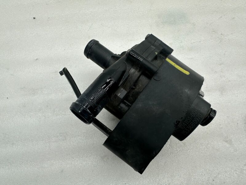 2012-2015 Tesla Model S MS Auxiliary Water Coolant Battery Cooling Pump Assembly