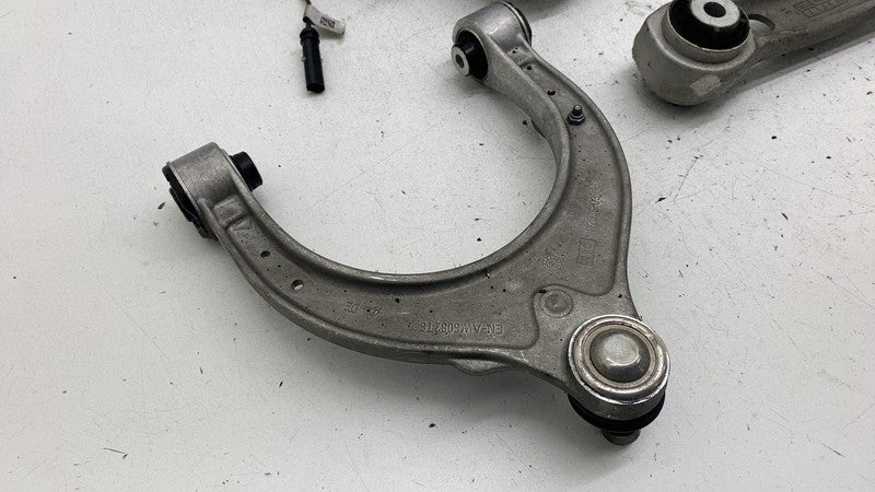 2018-2020 BMW 530e Front Left Spindle Knuckle w/ Upper & Lower Control