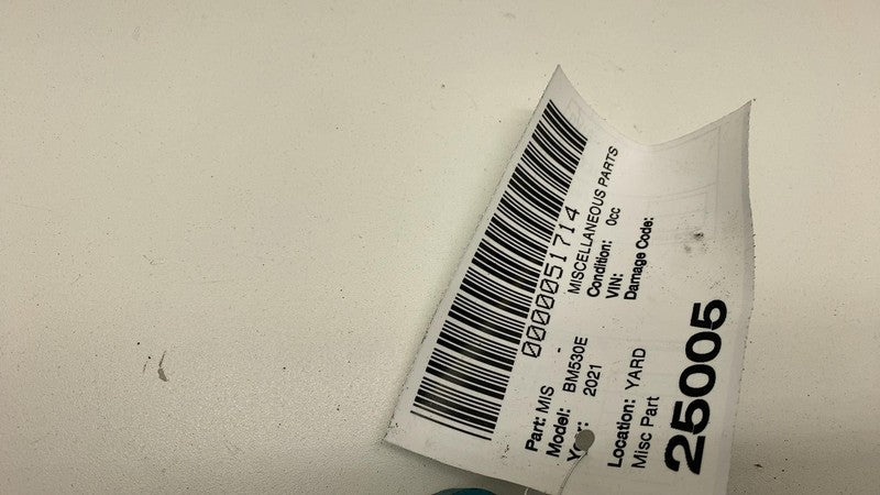 16477130 2017-2023 BMW 530e G30 PAIR Front Left & Right Radiator Mount Support Bracket