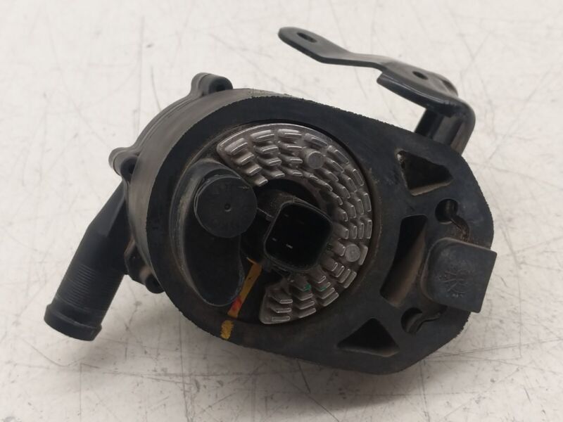 2012-2015 Tesla Model S MS Auxiliary Water Coolant Battery Cooling Pump Assembly