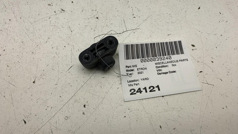 8W9827239 ⭕19-23 Audi e-Tron Rear Liftgate Back Door Buffer Bumper Stopper Wedge 8W9827239