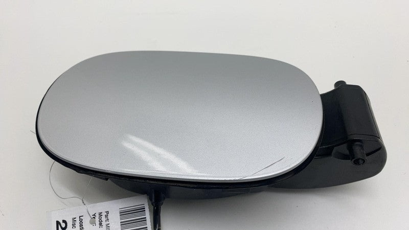 1H0010092Q 2011-2014 Porsche Cayenne Fuel Filler Gas Tank Lid Door w/ Cap Silver - LX7W OEM