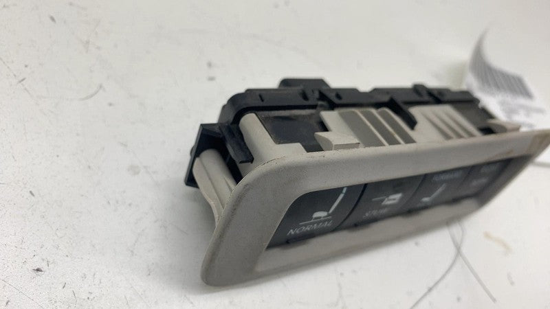 ⭕ 17-25 Chrysler Pacifica Rear Right Seat Fold Adjust Switch Control 6