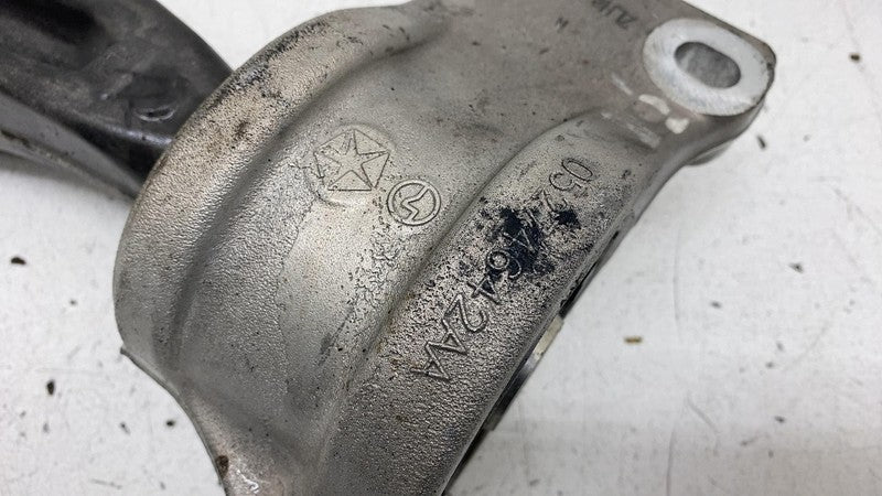 05274642AA 2017-2024 Chrysler Pacific Front Right Passenger Side Lower Control Arm OEM