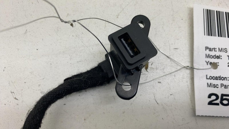 ⭕ 2017-2023 Tesla Model 3 Dash Glove Box USB Cable Wiring Harness 1565