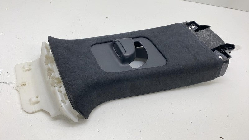 ⭕ 2022-2024 Rivian R1T Right Side Upper B-Pillar Trim Cover Panel RH P