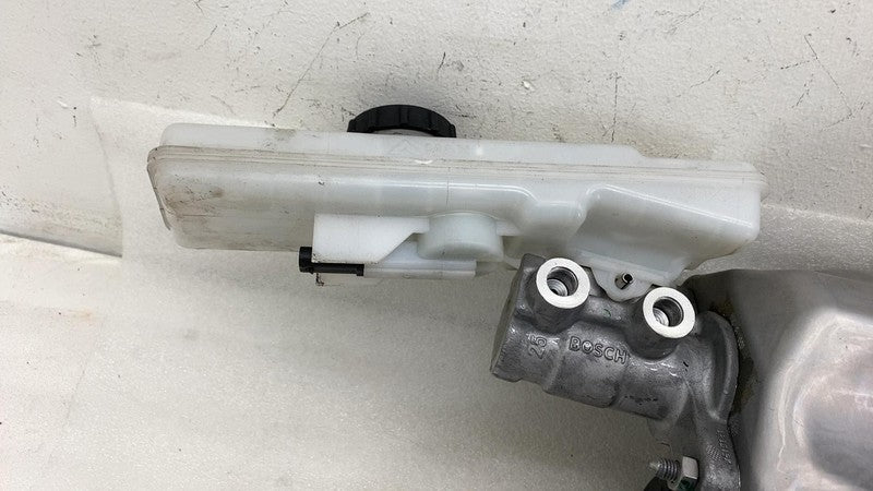 ⭕ 17-23 Tesla Model 3 Power Brake Booster Master Cylinder Reservoir 10