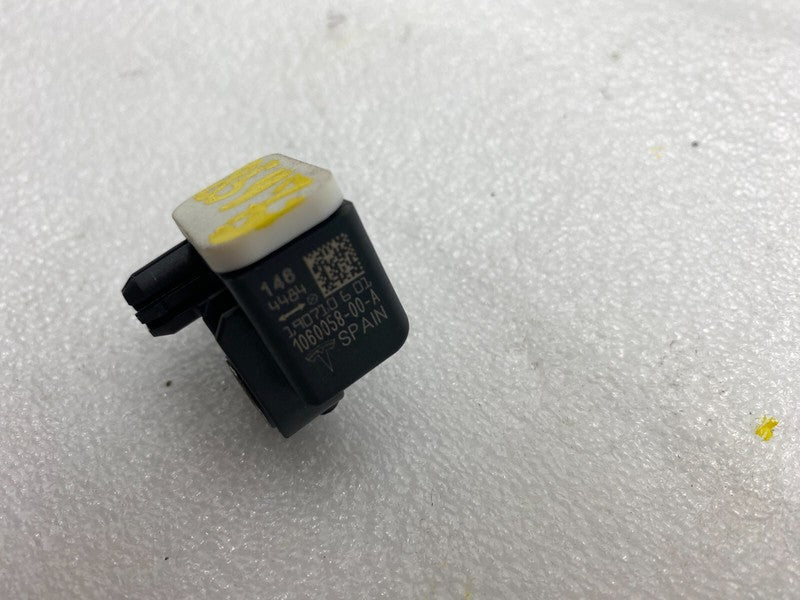106005800A ⭕2016-2020 Tesla Model X Front Driver Side Crash Impact Sensor Left 1060058-00-A