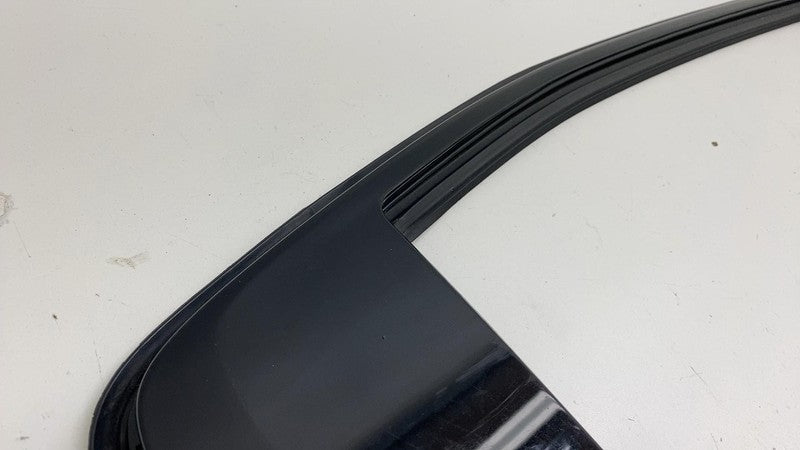 ⭕ 21-23 Polestar 2 Rear Right Door Window Weatherstrip w/ Trim Molding