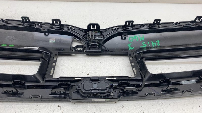 ⭕2024 2025 BMW 5-Series I5 M5 M60 Front Bumper Center Upper Grille 511