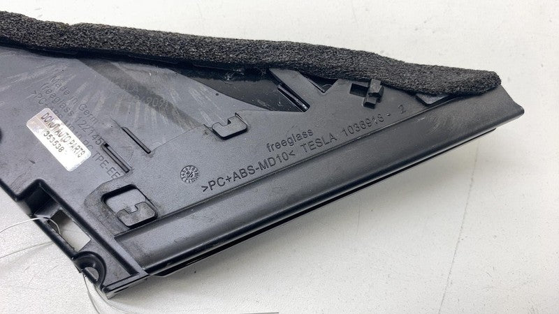 1036918 ⭕16-20 Model X Front Right Side Door Quarter Applique Corner Glass Cover 1036918