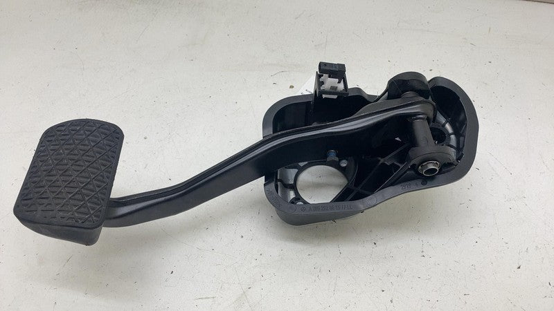 A2052920415 ⭕ 15-21 Mercedes-Benz C300 W205 Front Foot Brake Pedal w/ Bracket A2052920415