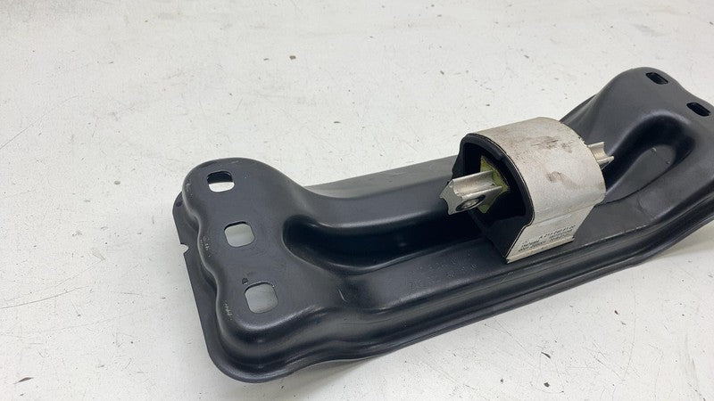 A2132406100 ⭕ 18-23 Mercedes-Benz C300 W205 Transmission Crossmember Bracket A2132400702