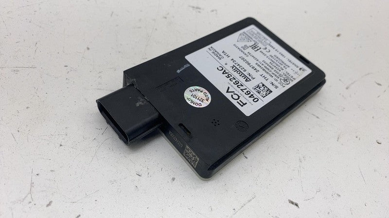 04672625AC ⭕2017-2024 Chrysler Pacifica Blind Spot Detection radar Sensor Module 04672625AC