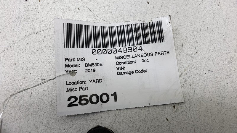 51767349601 2017-2022 BMW 530e Front Driver Side Hood Bonnet Gasket Seal Strip Cover Left LH