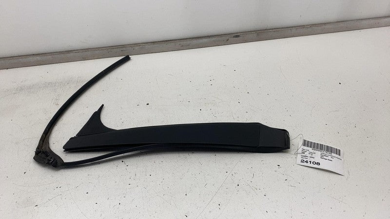 103236400C ⭕ 2016-2020 Tesla Model X Right B-Pillar Applique Glass w/ Seal RH 1032364-00-C