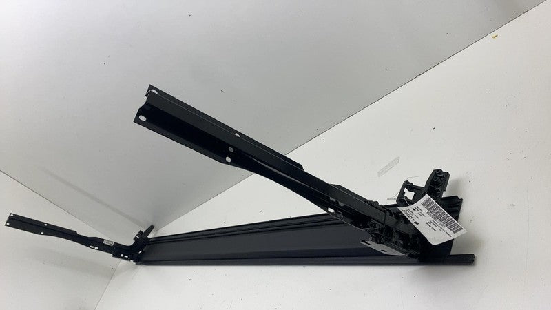 ⭕ 24-25 Tesla Cybertruck Lower Tonneau Horizontal Guide Rail Trim 1852