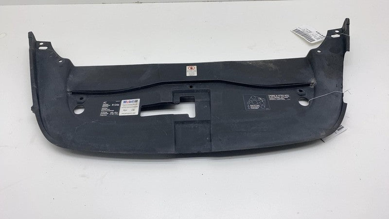 7P5 805 806 B 2011 2012 2013 2014 Porsche Cayenne Engine Bay Cover Panel Center Side Hood Lock