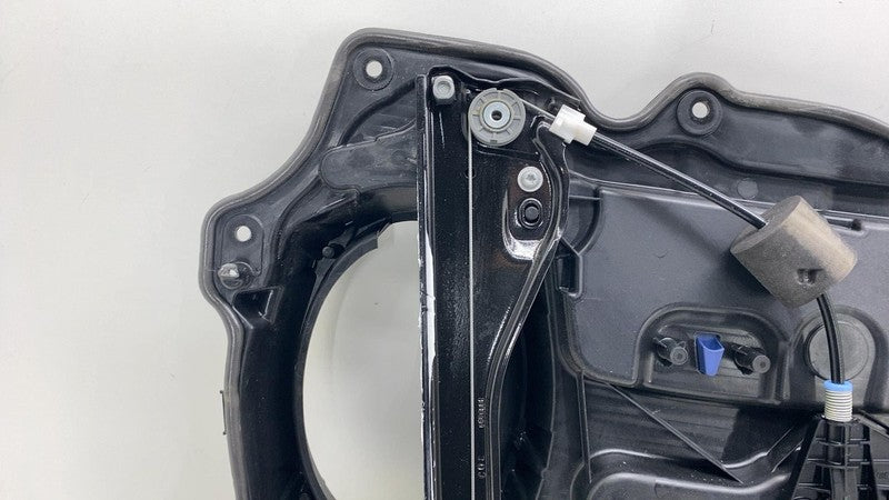 ⭕ 17-24 Chrysler Pacifica Front Passenger Door Window Regulator w/ Carrier Right
