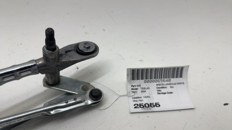 ⭕ 24-25 Tesla Model 3 Front Windshield Wiper Motor Linkage Module 1878