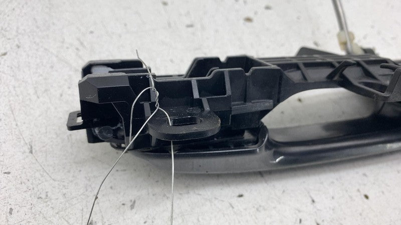 2019-2024 Subaru Forester Front Passenger Side Exterior Door Handle Right Gray