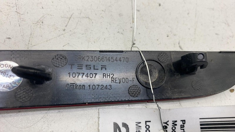 ⭕2017-2023 Model 3 Rear Passenger Side Bumper Light Reflector Lamp 107