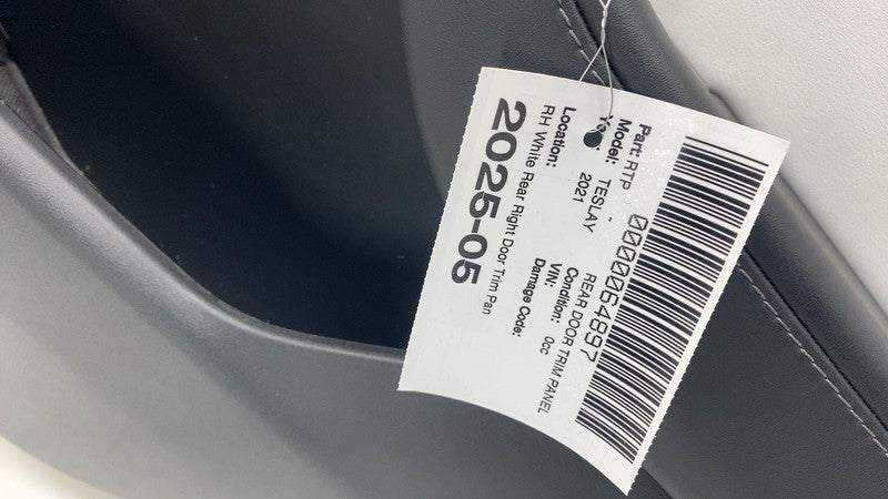 149729792B ⭕ 20-24 Tesla Model Y Rear Door Panel Trim Card Black Right -White 1497297-92-B