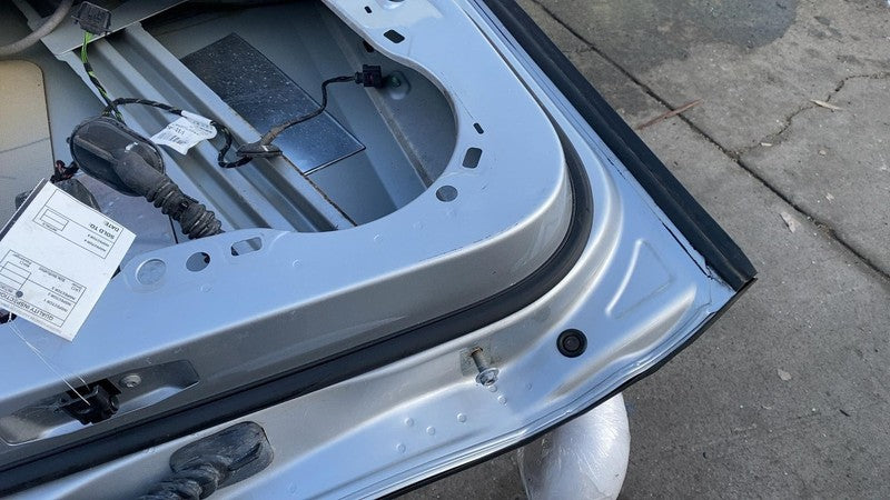 2011-2018 Porsche Cayenne Rear Passenger Side Door Shell Panel Right Silver LX7W