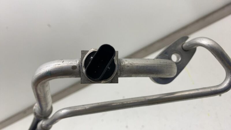 PT00031195D 2022 2023 2024 Rivian R1S Rear AC Lines Fluid Quarter Heater Hose Line Pipe Tube