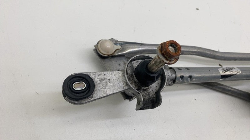 68229327AC ⭕ 17-25 Chrysler Pacifica Front Windshield Wiper Linkage & Motor OEM 68229327AC