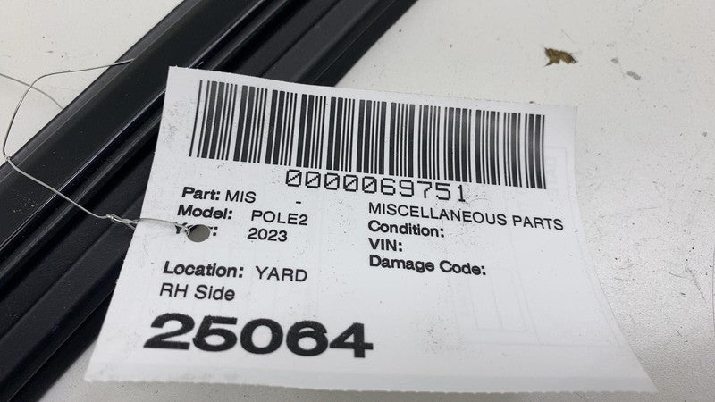 31108768 ⭕ 2021-2023 Polestar 2 Front Right Door Upper Weatherstrip Rubber Seal 31108768