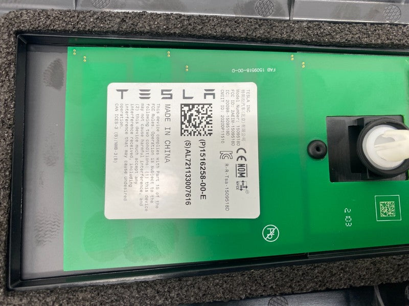 ⭕ 20-23 Model Y Right Exterior B-Pillar Applique Glass Trim RH AP3 150