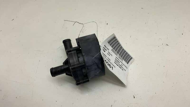 ⭕ 2016-2020 Tesla Model X Additional Auxiliary Water Pump Assembly 105