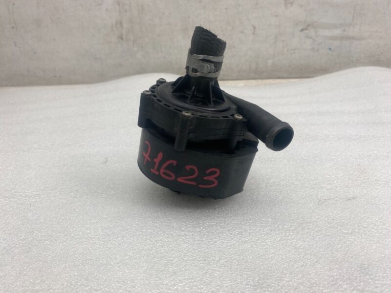 2016-2020 Tesla Model S X Cooling System Auxiliary Water Coolant Pump FWD Assy