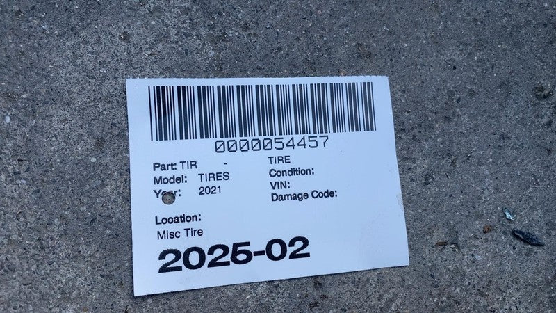 Lionhart LH-5 Tire 245/35ZR21 96W