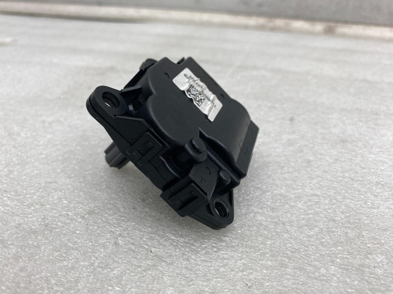 T92882B ⭕ 2017-2023 Tesla Model 3 Air Conditioning A/C Heater Blower Flap Motor Actuator