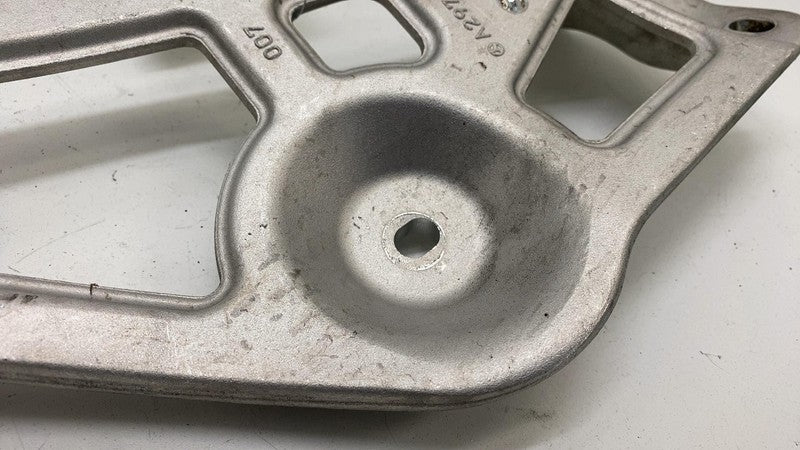 ⭕ 22-23 Mercedes EQS 450+ Front Right Fender Apron End Rail Bracket A2