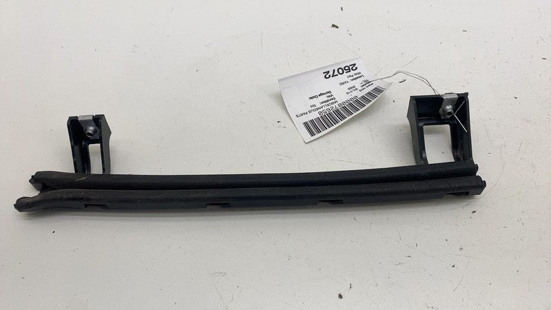 84923391 ⭕19-25 Chevrolet Silverado 1500 Front Right Door Window Glass Channel 84923391