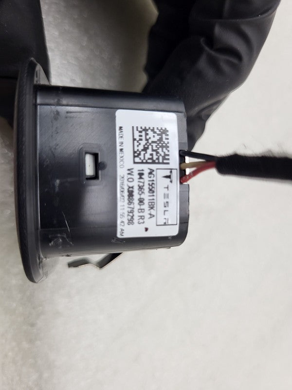 104736500B ⭕ 16-24 Tesla Model X Rear Roof Headliner Map Light Courtesy Lamp 1047365-00-B