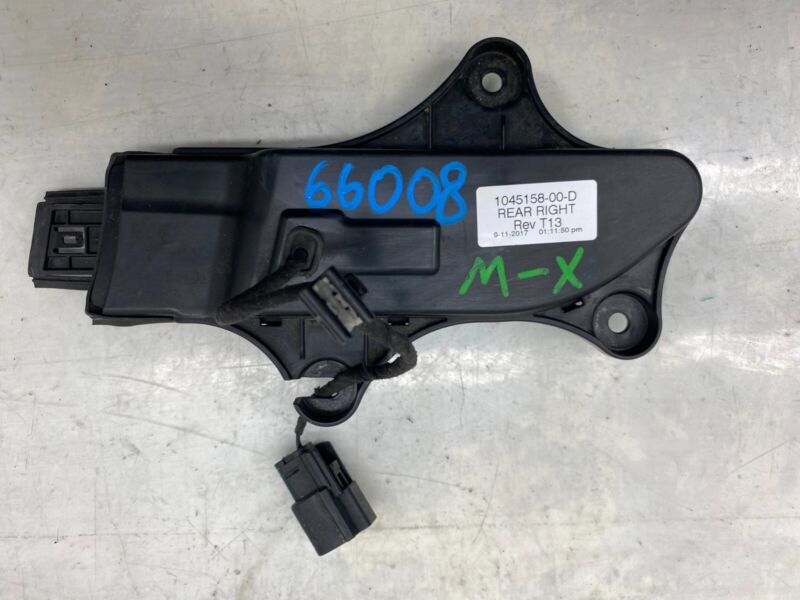 104515800D ⭕16-20 Model X Rear Passenger Side Exterior Outer Door Handle Right 1045158-00-D