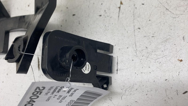 ⭕ 16-20 Model X Inner & Outer Left Headlight Bracket 1046957-00-F/1046