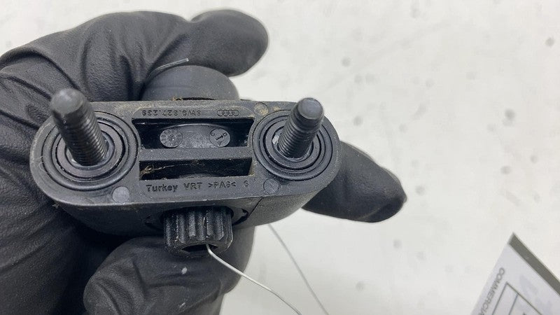 8W9827239 ⭕19-23 Audi e-Tron Rear Liftgate Back Door Buffer Bumper Stopper Wedge 8W9827239