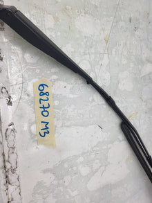 ⭕ 2017-2022 Tesla Model 3 Front Right Windshield Wiper Arm & Blade 1076729-00-C