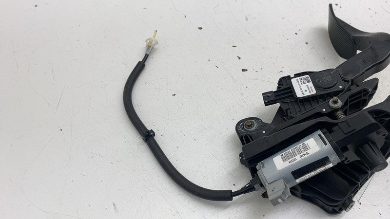 ⭕ 2018 2019 2020 2021 Lincoln Navigator Accelerator Gas Throttle Foot 