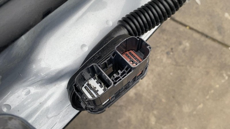 ⭕ 2022-2024 Rivian R1T Rear Driver Side Door Shell Panel Left LH Silver - EXP004