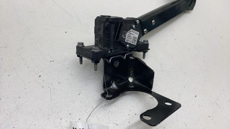 PT00001438F ⭕ 2025 Rivian R1S Accelerator Gas Foot Pedal Throttle w/ Bracket PT00001438-F