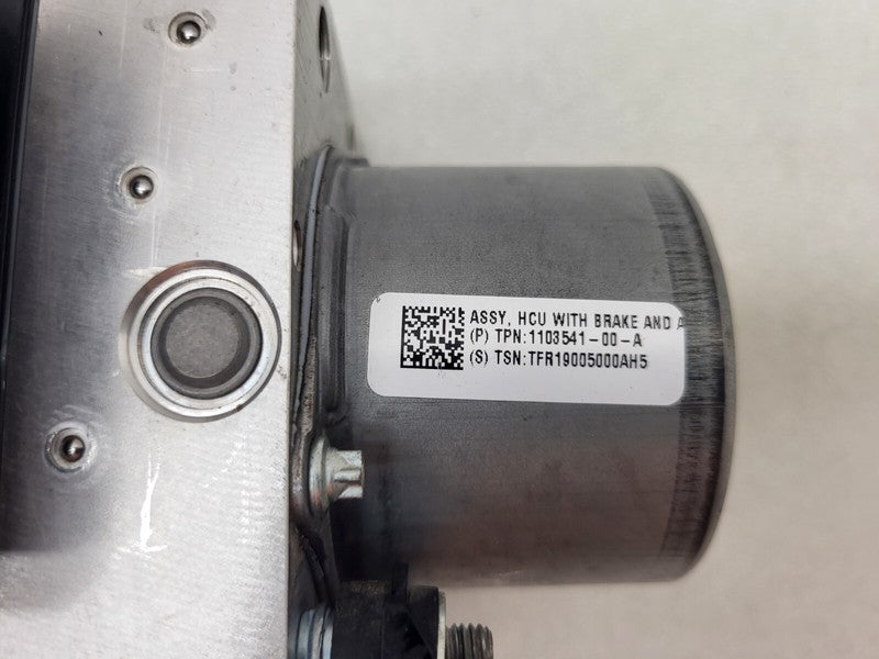 1044745 00 B ⭕17-23 Model 3 Anti-Lock Brake System ABS Pump Module w/ HCU Holder 1044745-00-B
