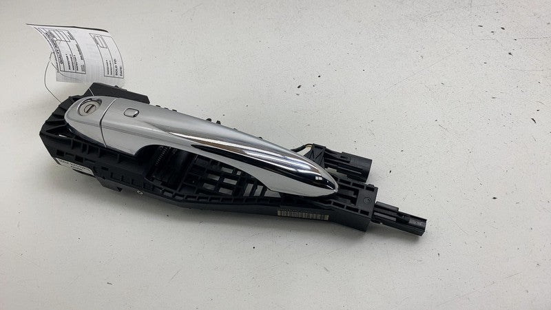 ⭕ 17-20 Maserati Levante Front Driver Side Exterior Door Handle Left 0