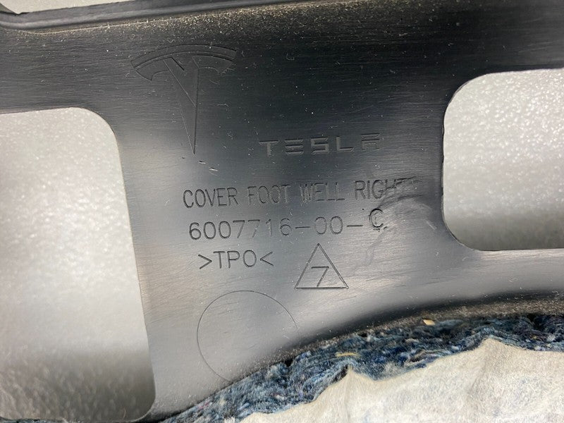 1009478 00 C ⭕ 12-20 Model S MS Passenger Footwell Under Dash Cover Panel Right 1009478-00-C
